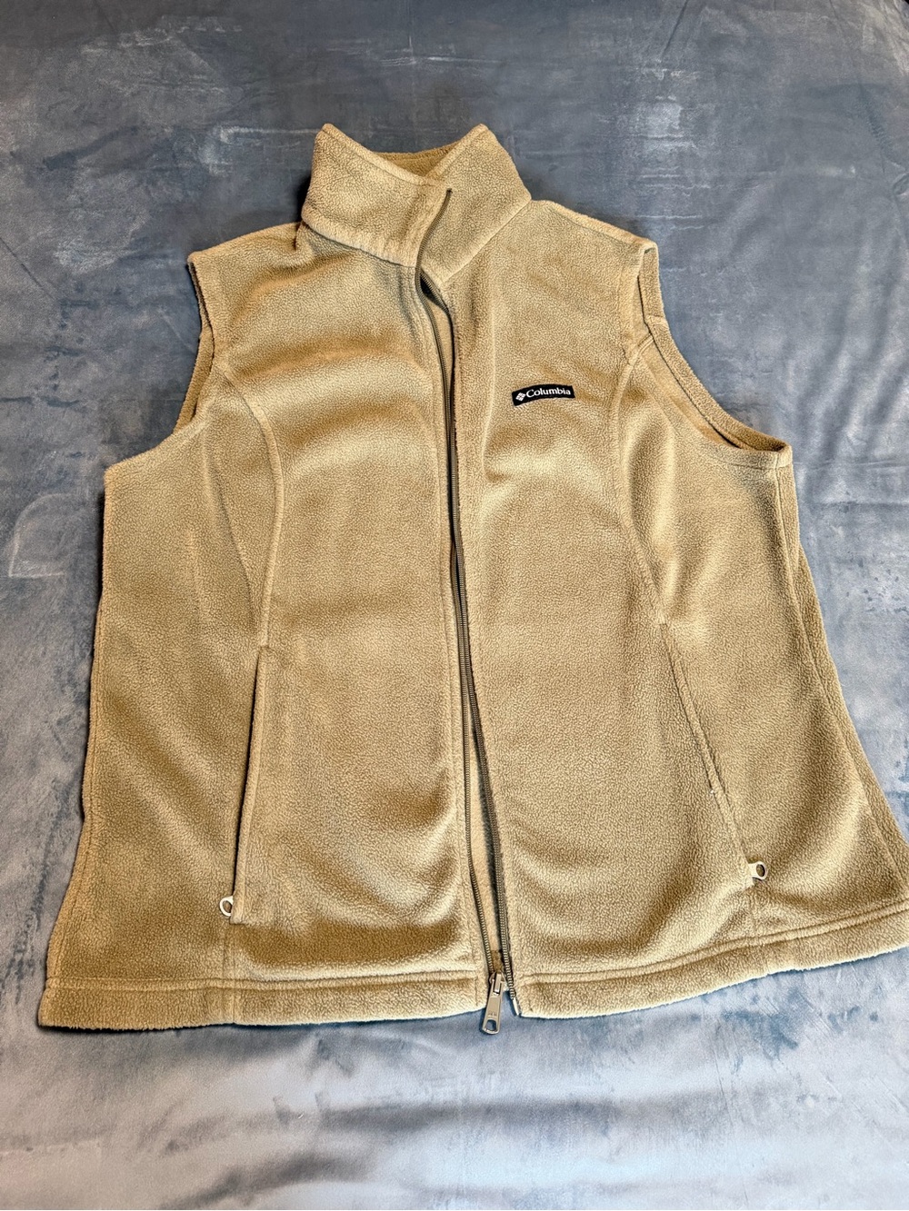 Columbia women’s olive green Fleece Vest - Zip Front Layer